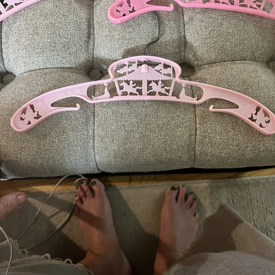 Lote de 5 perchas giratorias de plástico rosa vintage para bebés - 4 carruseles/1 vaca sobre luna Foto 2 de 4