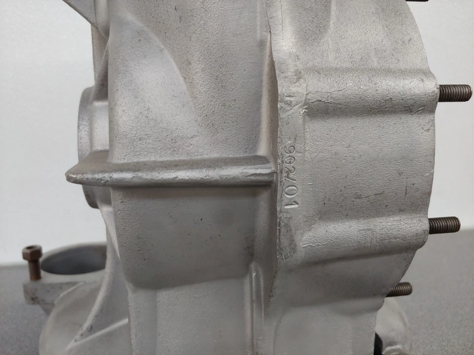 BONITA CARCASA CAMPANA CAJA TRANSMISIÓN PORSCHE912 USADA 902/01 1081990 15/68 #8 Foto 2 de 4