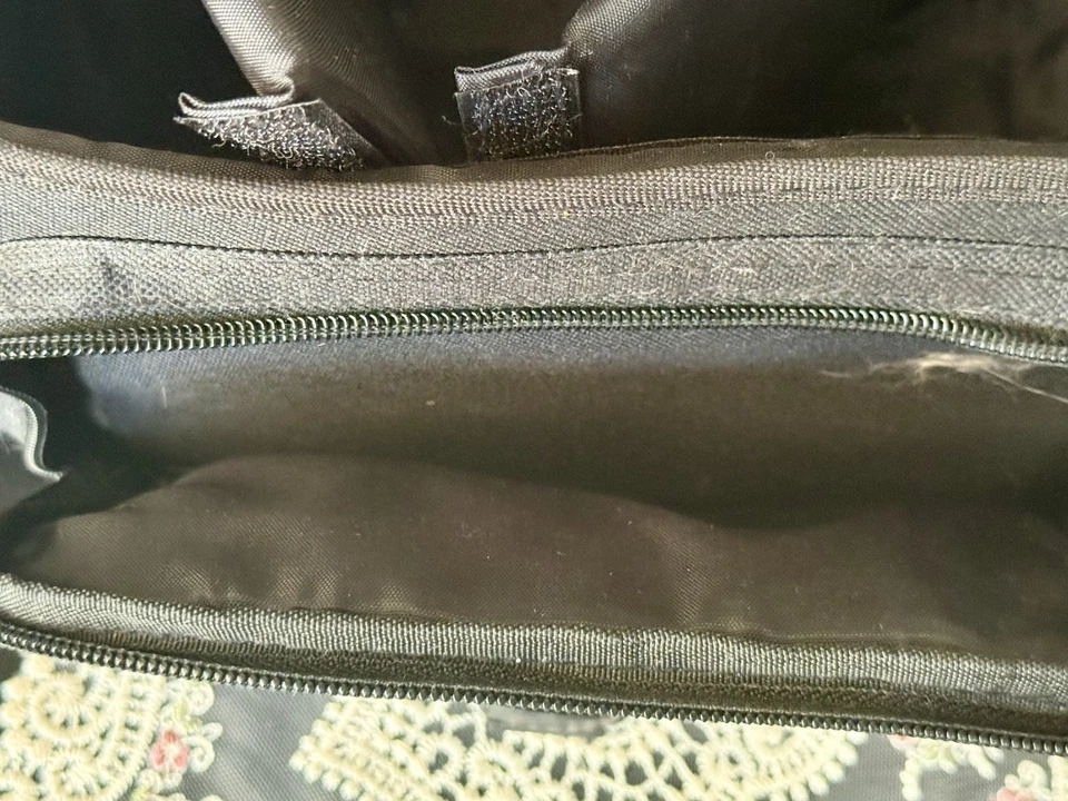 Bowe Digital Universal Camera Bag, Adjustable 3 Compartments, Front Pocket 12 In - Image 4 of 4