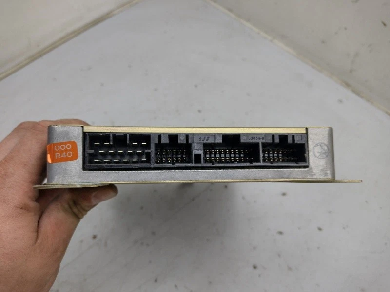 Centralina motore ECU 22611AA250 per Subaru Leone - Immagine 4 di 4