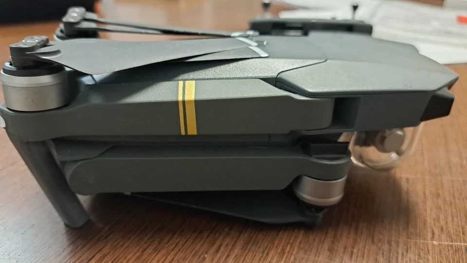 DJI Mavic Pro + Batería Extra + Funda + 4 Hélices de Repuesto – Perfecto Estado - Imagen 3 de 4