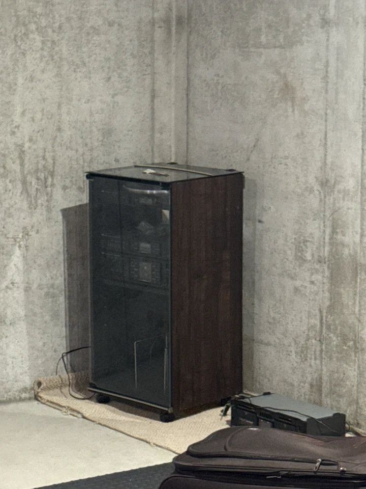 Vintage Wood Sansui Stereo Rack - Image 2 of 3