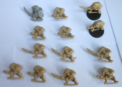 Warhammer Age Of Sigmar Skaven Clanrats Incomplete Sprues But Plenty On Them.