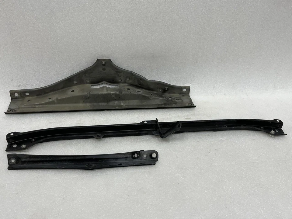 2001 LEXUS GS300 RADIATOR SUPPORT BRACKETS 3 PIECES — 第 2/4 张图片