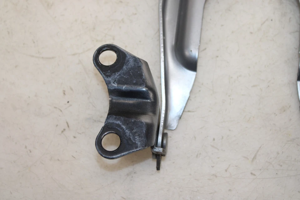 2017-2020 Fiat 124 Spider Hood Hinge Set (38P) OEM MZ19 - image 3 of 4