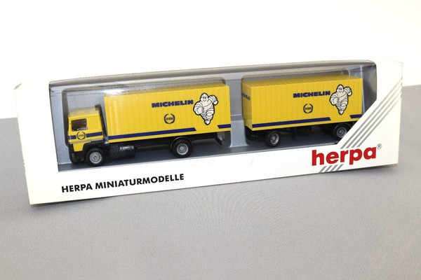 Herpa Lkw Renault Kofferzug Michelin Champion Du Monde 141833 1:87 H0 Ovp Nos-image