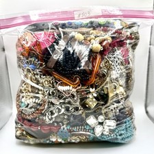 8lbs Lot Costume Jewelry VTG Now Junk Art Craft Tangled Beads Parts.