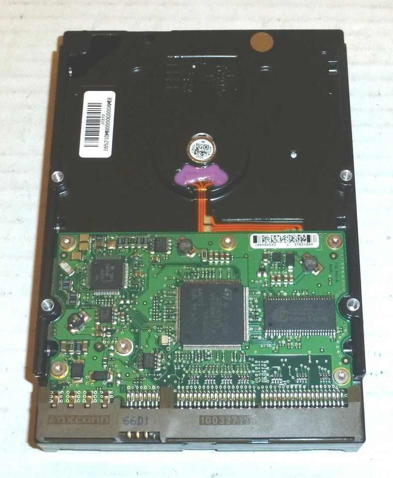 Seagate ST3320820A 320GB IDE Hard Drive P/N: 9BJ03G-560 F/W: 3.AAD WU - Image 2 of 4