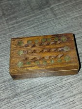 VINTAGE WOODEN TRINKET/JEWELRY BOX WITH HINGED LID INLAID BRASS STARS AND...