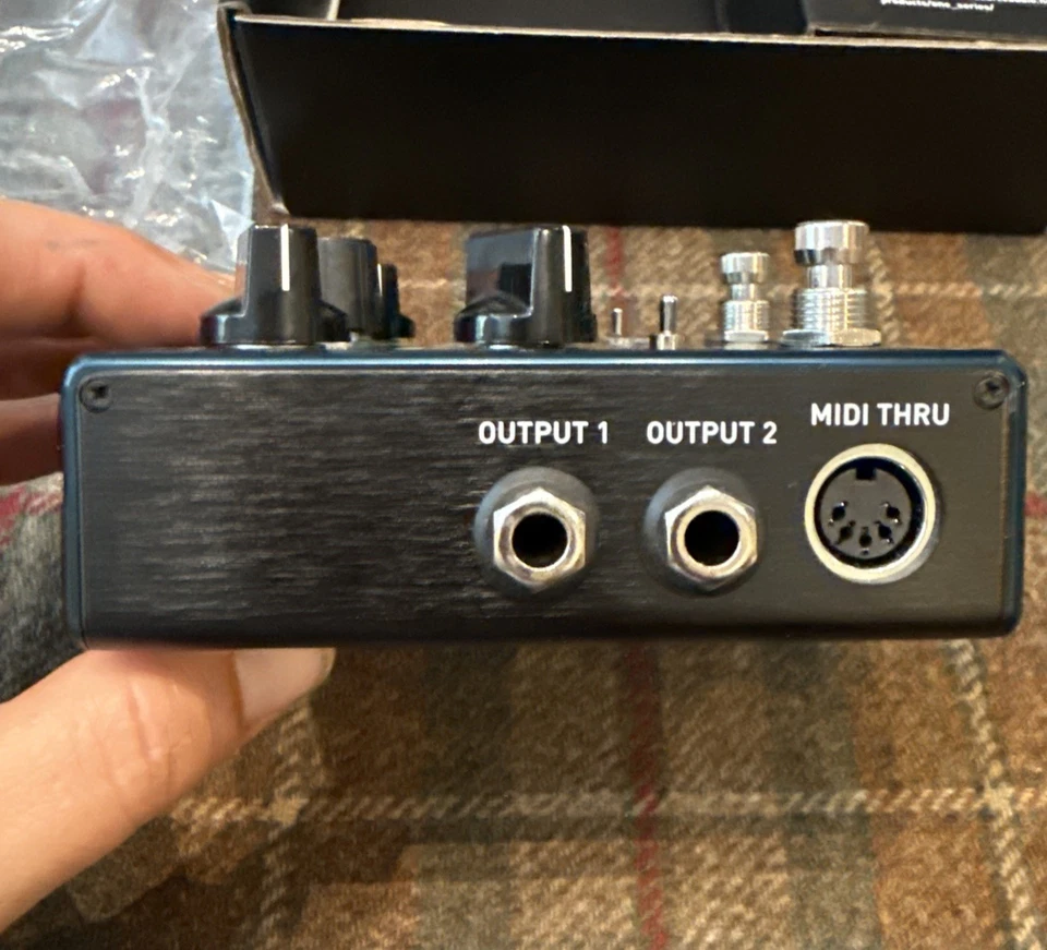 Flawless Source Audio Collider Stereo Delay & Reverb Pedal SA263 - Image 4 of 4