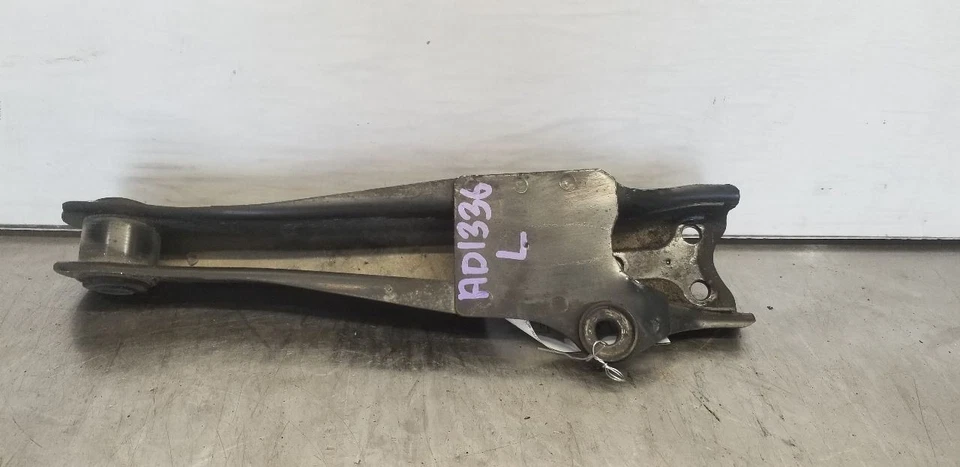 Datsun 280Zx 1983 brazo de control inferior conductor delantero izquierdo Foto 4 de 4