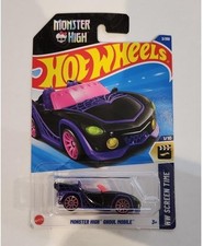 2025 Hot Wheels Monster High Ghoul Mobile 3/250 HW Screen Time 1/10 Purple
