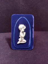 Pewter Child Praying on Blue Velvet Made in Italy 3"X5" with table mount arm
