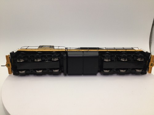 Broadway Limited D&RGW #5302 EMD SD7 HO Locomotive Blue Line not moving, HELP - Picture 12 of 16