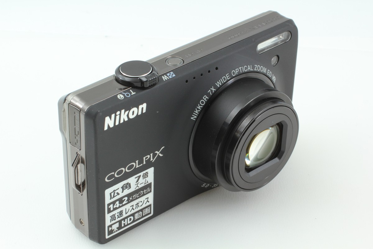 Black Nikon COOLPIX S6000 14.2 MP 7x Zoom Compact Digital Camera