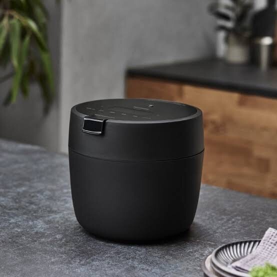 Panasonic SR-NA102-K Automatic Rice Cooker with Low Temperature 