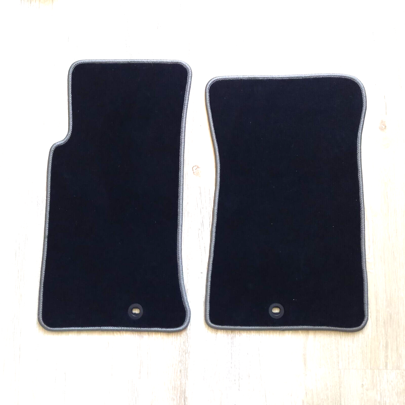 Floor mats a Set for Mazda MX5 Miata NB NBFL (19982005) car carpets