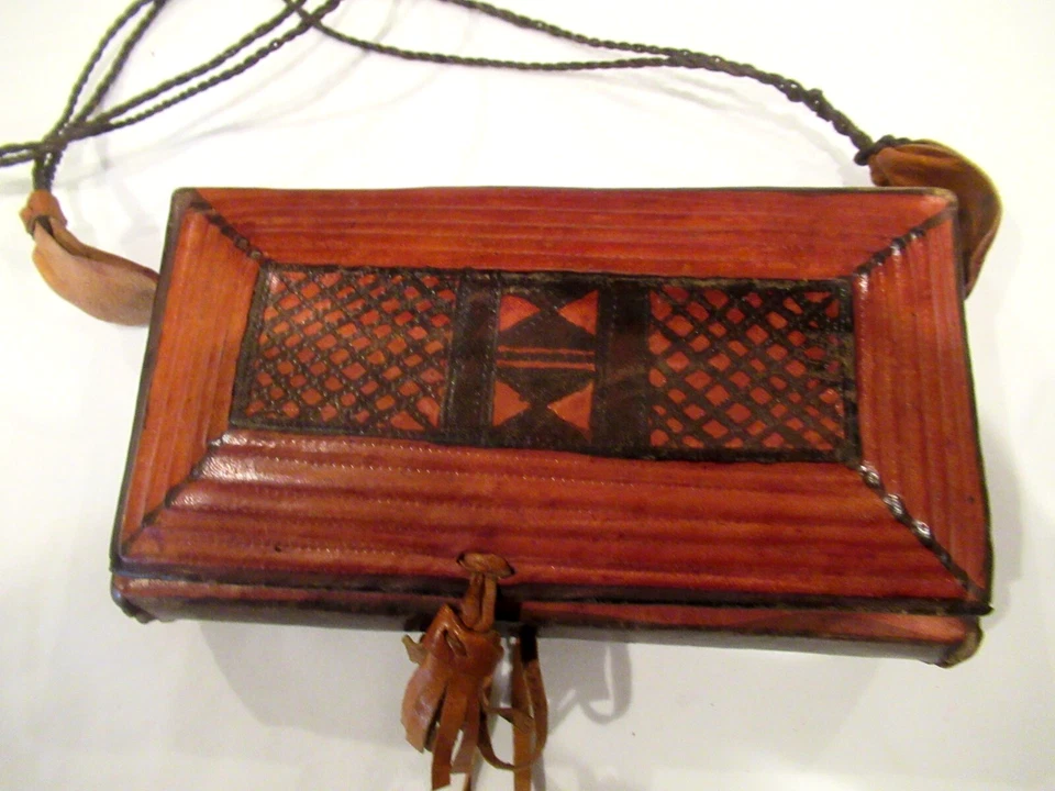 Bolsa caixa de couro marrom e vermelha, vintage, peça de arte pintada à mão - Imagem 4 de 4