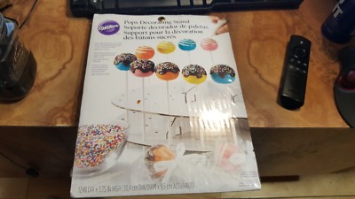 Wilton Pops Decorating Stand holds up to 44 cake pops NIP