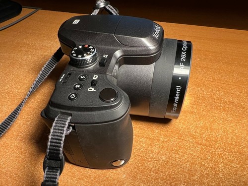 Kodak EasyShare Z981 14.0MP Digital Camera + SD Card (1080) - Picture 7 of 10