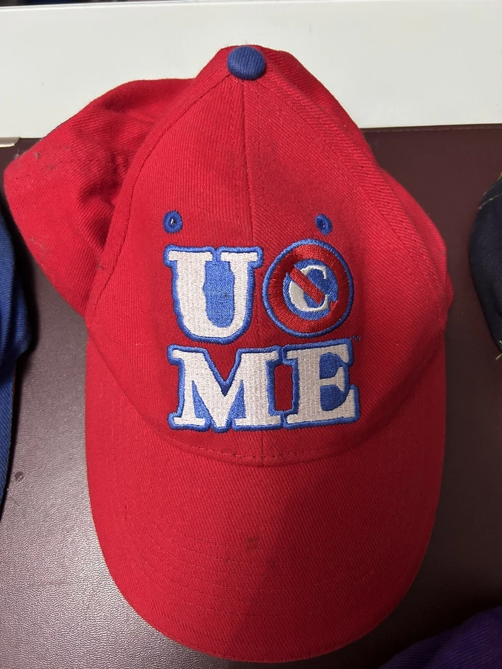Casquettes et Pendentif WWE John Cena’s collection - Immagine 3 di 4