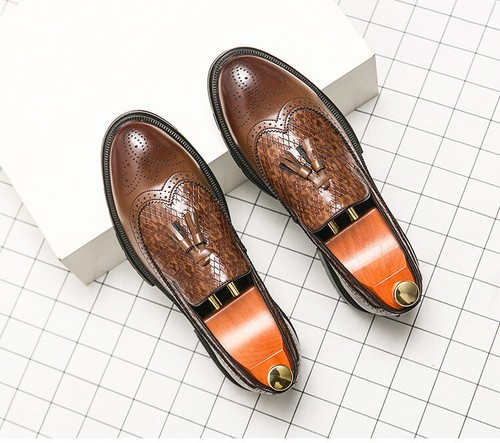 Übergröße Herren Spitz zulaufend Business Elegant Schuhe Leger Geschnitzt Quaste Oxford-Schuhe Größe - Bild 16 von 18