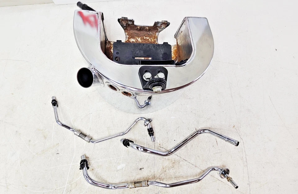 Harley Heritage Softail 2011 tanque de aceite depósito y líneas manguera de tubería Foto 2 de 4