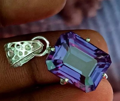 Natural 26 CT+ Color Change Alexandrite Pendant Certified Gemstone 925 Silver A+