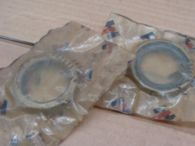INTERNATIONAL HARVESTER I01919 R2 OIL SEAL RING GENUINE IH,  LOT OF 2