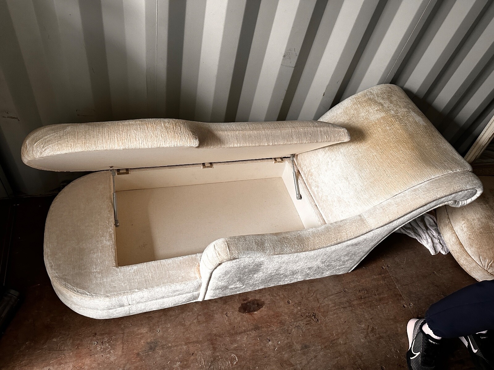 LAURA ASHLEY HEREFORD CHAISE LONGUE With Storage eBay