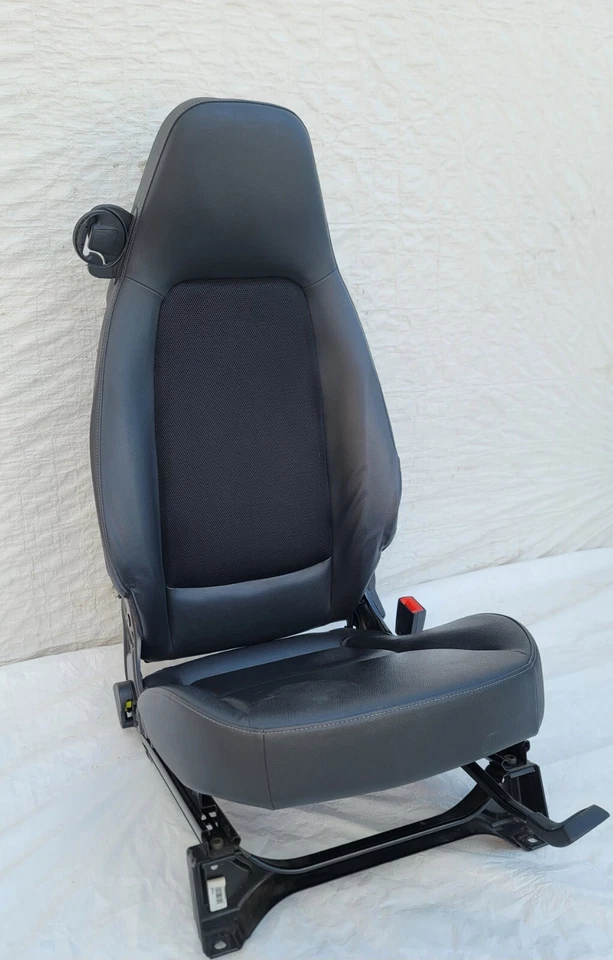 2008-2015 Smart Fortwo Front Right Passenger Seat Leather Cloth OEM Manual - Image 4 of 4