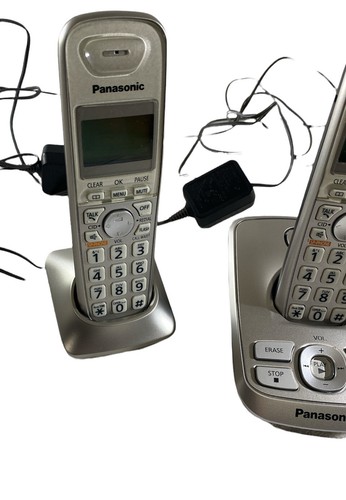 Panasonic Model KX-TG4221 Cordless Answering Machine Base + Handsets - Picture 3 of 5