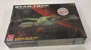 AMT ERTL # 8230 Klingon Bird of Prey (Seald) 1:650 Scale LR RG