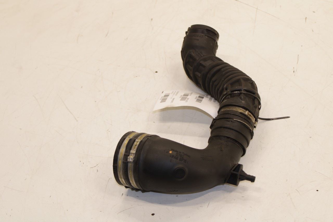 2014-17 Maserati Ghibli S Q4 3.0L Air Intake Cleaner Right Side Sleeve Duct Tube