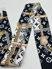 Lock And Chain Patterned Bag Scarf Black White