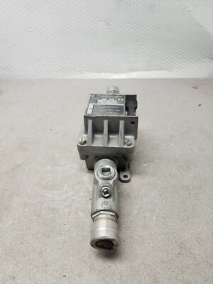 USED NO BOX Square D Manual Motor Starter Switch 2510-KR2H SER B W/ CROUSE-HINDS