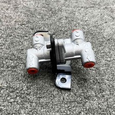 Honda 92-95 CIVIC Brake Proportioning Valve 46210-SR3-013