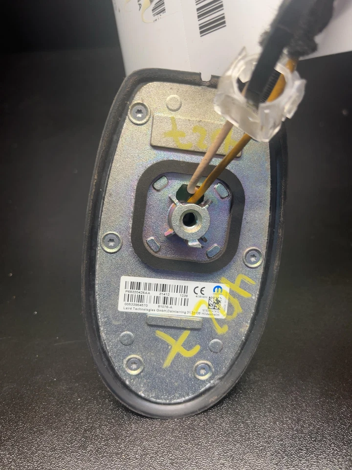 19 JEEP CHEROKEE Antenna - Image 2 of 4