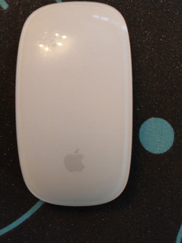 Apple Magic Mouse 2 A1657 Weiß Bluetooth, Multi-Touch, Wiederaufladbar