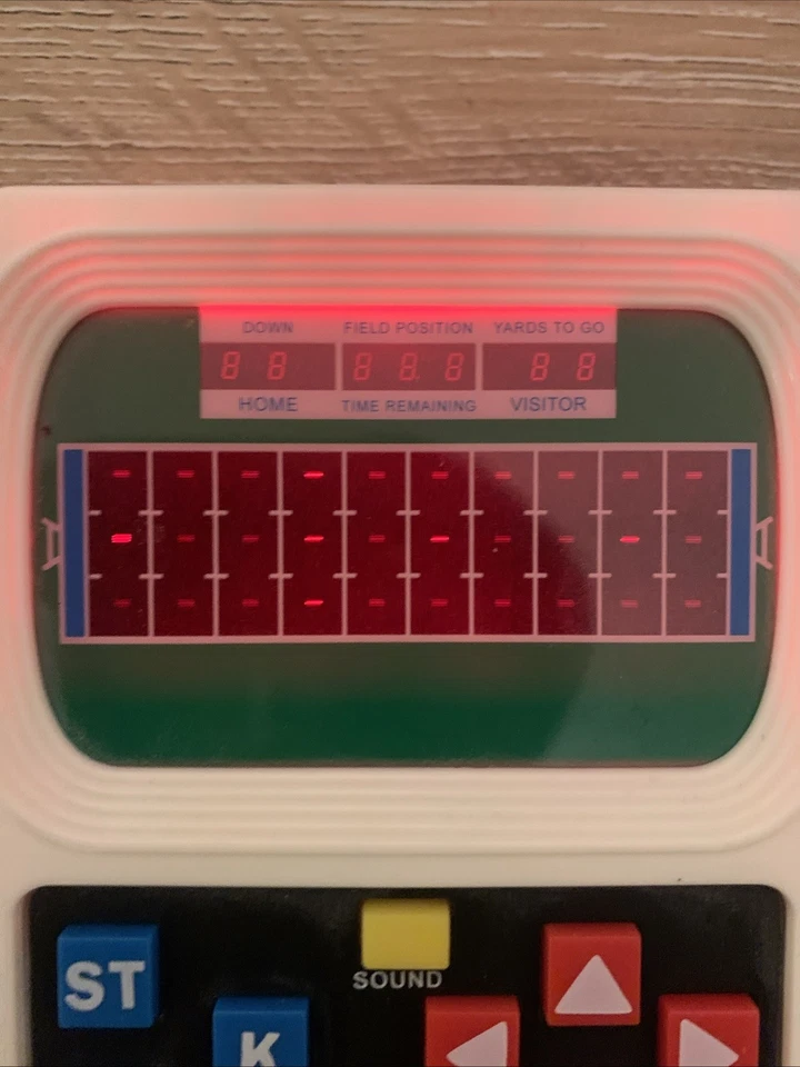 Videojuego electrónico portátil MATTEL Football I de colección probado funcionando Foto 3 de 4