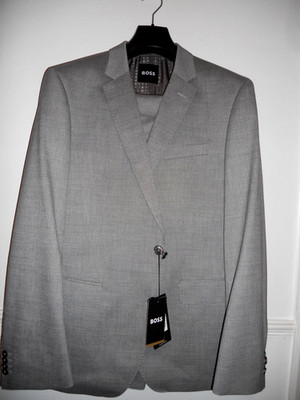 HUGO BOSS aktueller Boss feiner italienischer super Stoff Anzug Gr. UK 44R ''EU54R''w38-UVP500 