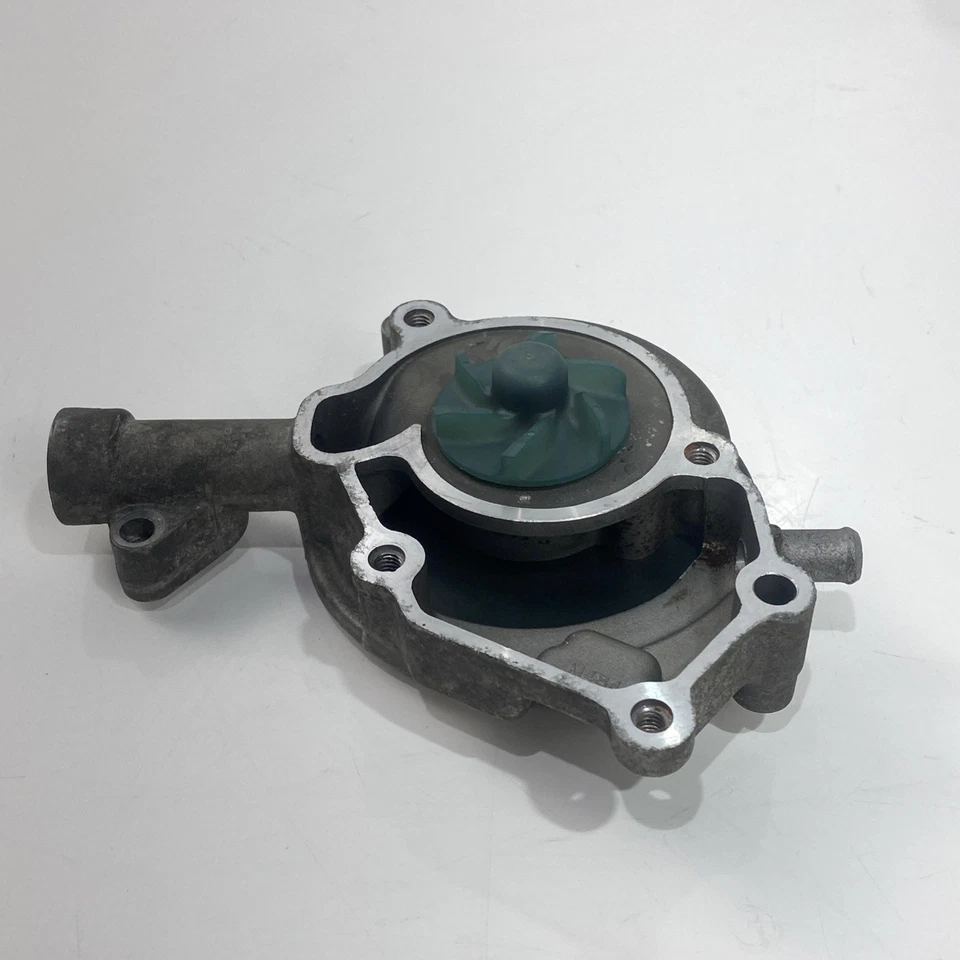 ♻️ Rieju Marathon 125 Pro SM 2016 Water Pump with Cover Housing & Bolts ♻️ - Image 3 of 4