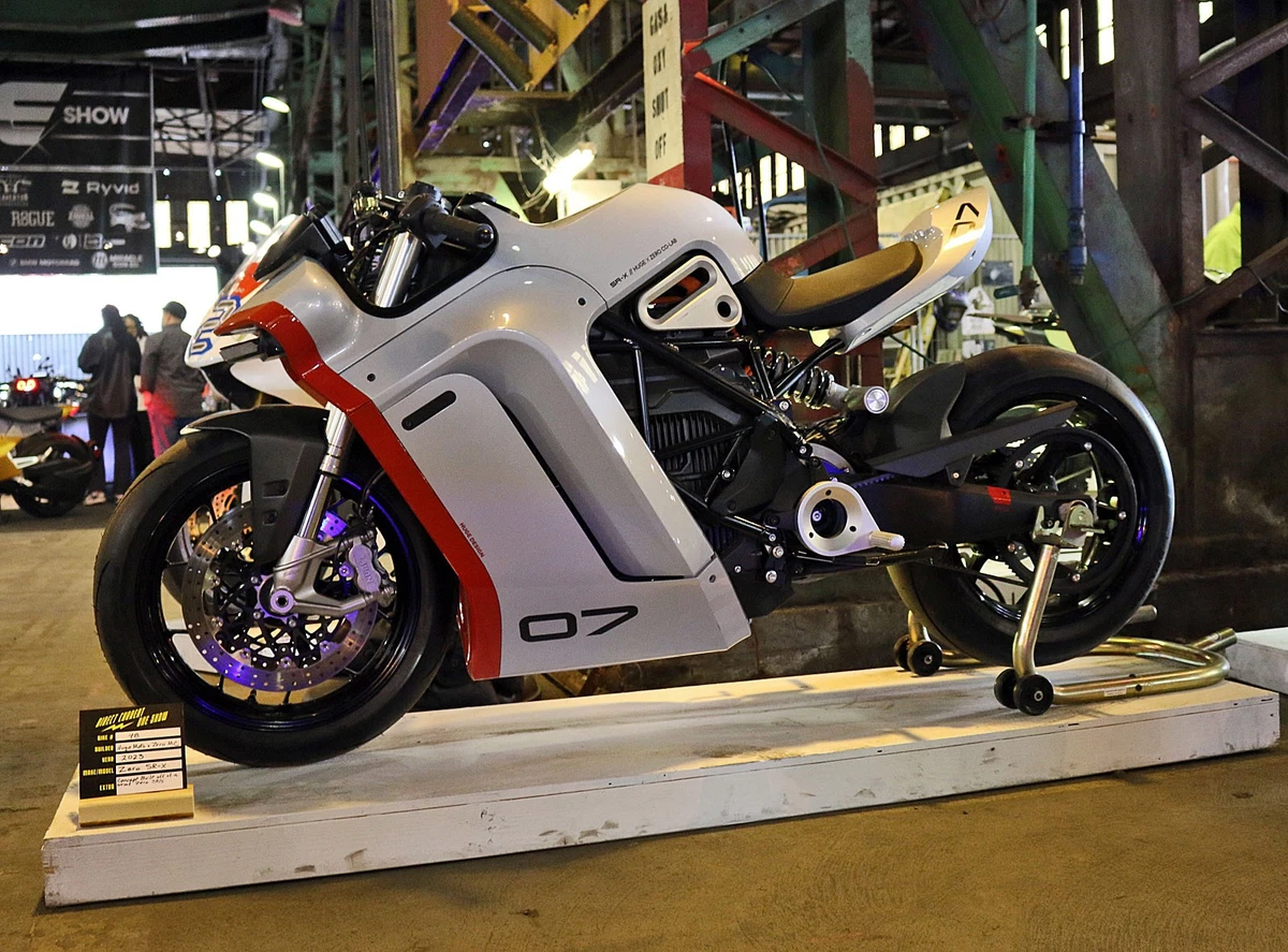 Click photo thumbnail to view