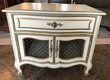 HENREDON, bedside table, French County, vinta...
