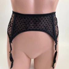 Victoria's Secret Dream Angels Luxe Lingerie Garter Belt M/L  Black  NWT