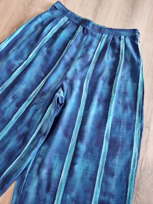 123: HOSE WEITE BLAUTON LINIE MIT KLEINEN GOLDENEN PUNKTEN 