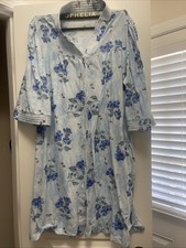 Miss Elaine Cotton / Polyester 3/4 Length Snap Front Size S/M Floral Robe