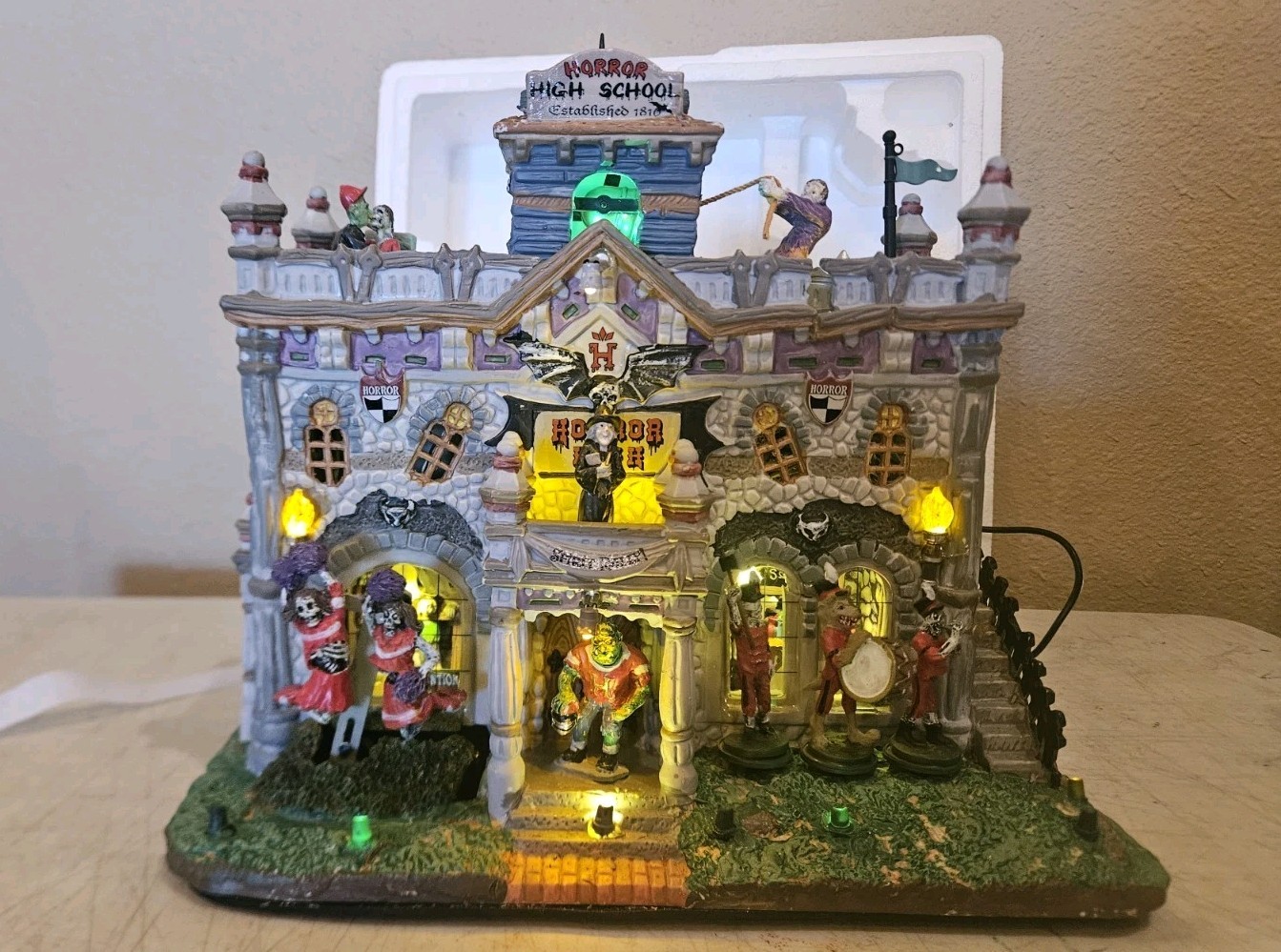 Foto 1 di 5