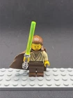 Lego SW0027 Qui-Gon Jinn Minifigure Star Wars with Cape and Lightsaber