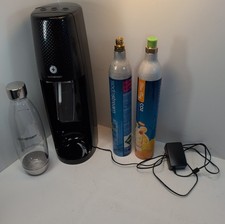 SodaStream One Touch SOT-001 Sparkling Water Maker 1 Bottle 2 Canisters (1 New)